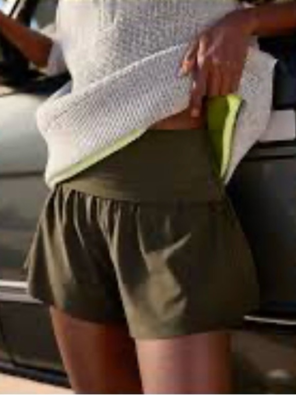 Offline by Aerie women's Real Me smoked high waisted green shorts size M